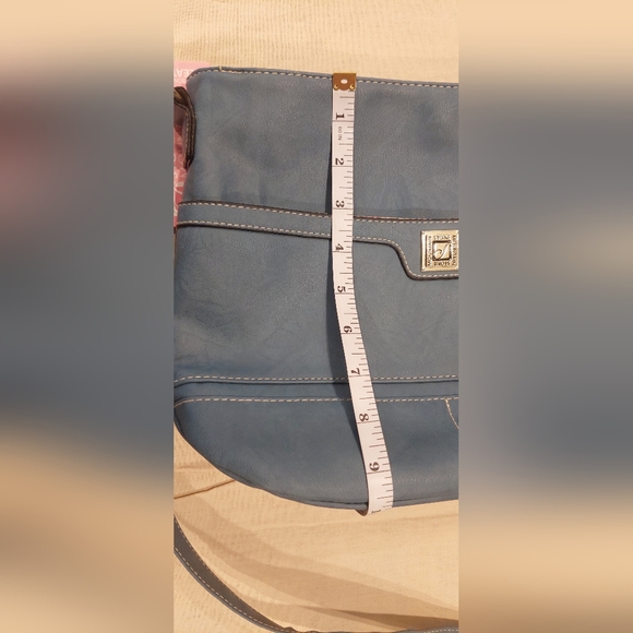 Stone Mountain Accessories Blue Crossbody Bag - Picture 6 of 8